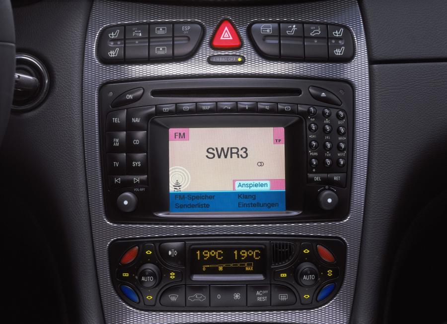  Mercedes-Benz CLK-Class 2003 года  (фото 98 из 163)